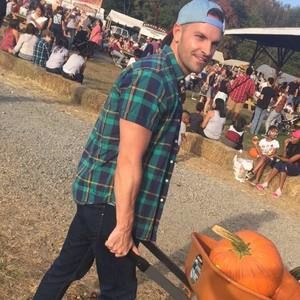 Meet your Posher, Scott